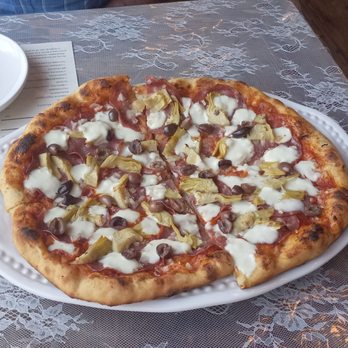 Di Muzio Ristorante - Artichoke, Salami, Olive Pizza - Italian Near Me - Kamloops, British Columbia