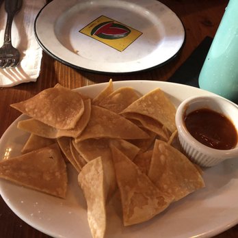 La Contenta Les - Nachos served tableside - Mexican Near Me - New York, New York La Contenta Les - Nachos served tableside - Mexican Near Me - New York, New York