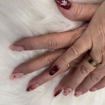 Nail House - Spring is just around the corner. - Nail Salons Near Me - Unionville, Connecticut