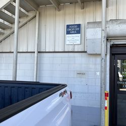 Hawaii Foodbank - Drop off parking