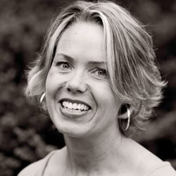 Sonja Burns - Sonja Burns - Certified Health Coach through the Villanovia School of Nurses, Yoga Instructor and Holistic Healer