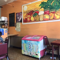 Botellos Fruit Bar