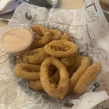 Crafty Crab - The Fried Calamari tastes like it was frozen and reheated. Very chewy! - Seafood Near Me - Minneapolis, Minnesota