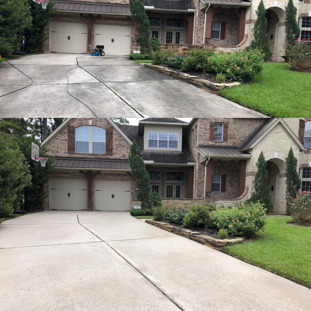 Slide of Woodlands Roof Cleaning & Pressure Washing