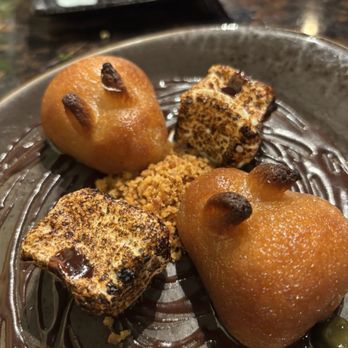 XO Restaurant - Mochi with marshmallows, I could eat this all day! - Asian Fusion Near Me - Honolulu, Hawaii