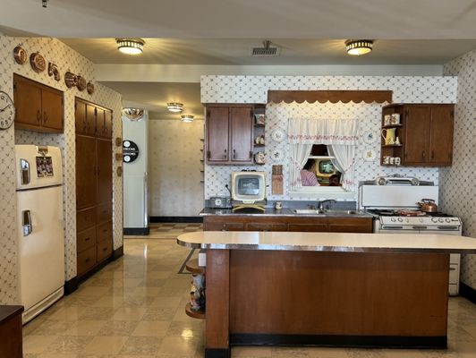 50's Prime Time Café by null