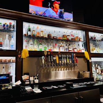 Addison's - Excellent selection of local Log Boat Brewing.  Full bar with handful of house cocktails. - New American Near Me - Columbia, Missouri