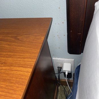 Inn at Otter Crest - Blood, wine, coffee? Lack of cleaning? Yes. - Hotels Near Me - Otter Rock, Oregon