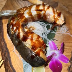 Tomo Sushi & Ramen - Hamachi Kama
