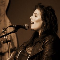 Pure Life House of Music - Sarah Peacock
