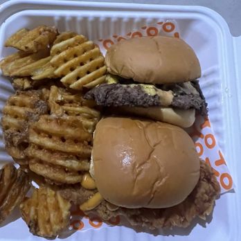 Yoyo Chicken - Chicken Shop Near Me - Brooklyn, New York