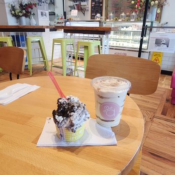 Avrilililly's Creamery - Cookies, Cookies n Cream and  Banana Pudding!  Yummy - Gelato Near Me - New York, New York