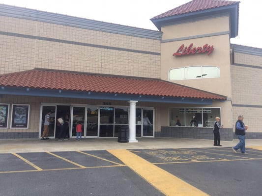 Gtc Liberty Cinemas 565 W Oglethorpe Hwy Hinesville Ga Movie Theatres Mapquest