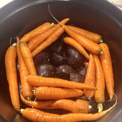 Motley Crew Marketplace - Motley carrots and Purple potatoe Crew !