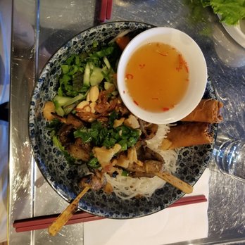 Lunch Lady - Bun thit nuong cha gio - Vietnamese Near Me - Vancouver, British Columbia Lunch Lady - Bun thit nuong cha gio - Vietnamese Near Me - Vancouver, British Columbia