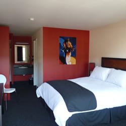 Hotel Ruby - Single Queen Room