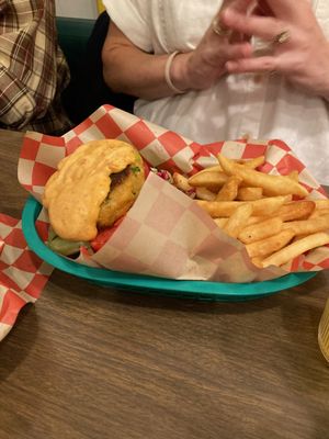 Zinnia’s Dinette by null