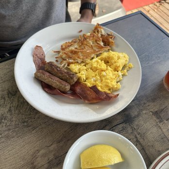 Village Vault Restaurant - Breakfast - American Near Me - Glendora, California Village Vault Restaurant - Breakfast - American Near Me - Glendora, California