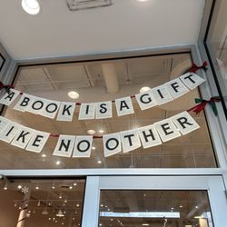 Barnes & Noble - Holiday gifts