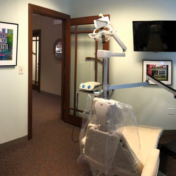 Kathleen B Barth, DDS - rooms with technology to educate about your oral health - General Dentistry Near Me