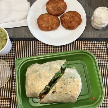 The Mustard Seed - Crab Cakes & Crispy Chicken BLT - Vegan Near Me - Cerritos, California The Mustard Seed - Crab Cakes & Crispy Chicken BLT - Vegan Near Me - Cerritos, California