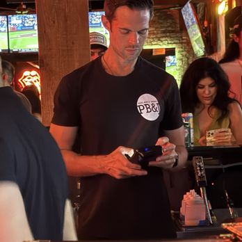 Pizza Beer & Jukebox - Pizza Near Me - Chicago, Illinois