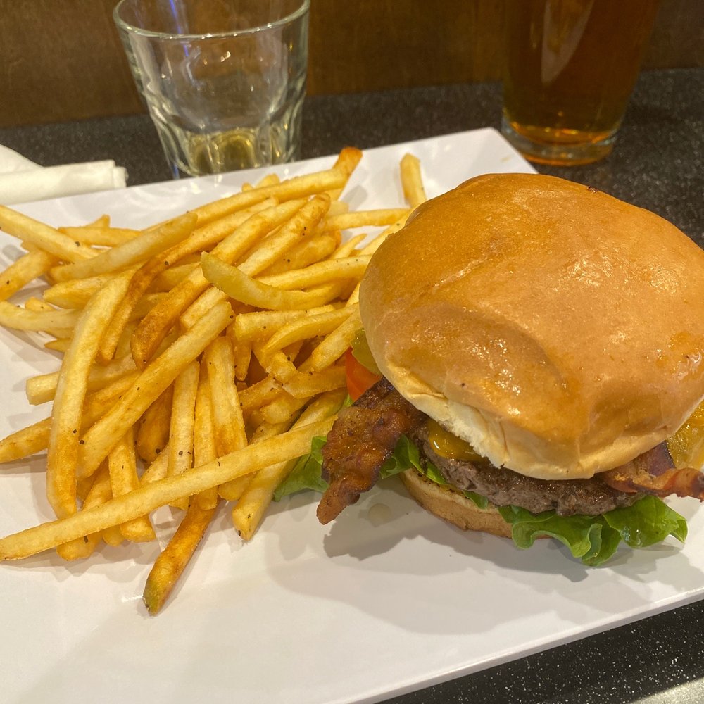 Hop & Cask - Bacon cheeseburger - New American Near Me - Hebron, Kentucky Hop & Cask - Bacon cheeseburger - New American Near Me - Hebron, Kentucky
