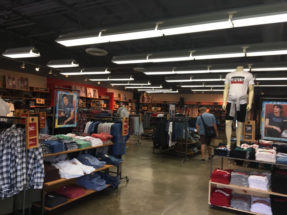 Levi’s Outlet Store Image