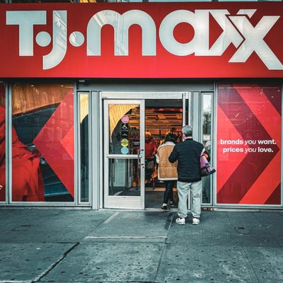 TJ MAXX - Updated July 2025 - 167 Photos & 100 Reviews - 407 E 59th St