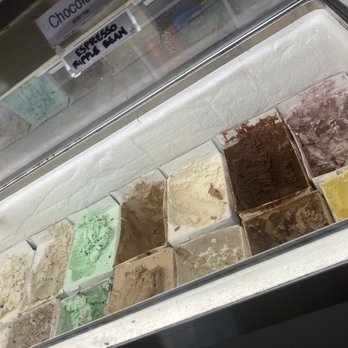 Praline's Cafe - a variety of ice creams - Ice Cream & Frozen Yogurt Near Me - Southington, Connecticut Praline's Cafe - a variety of ice creams - Ice Cream & Frozen Yogurt Near Me - Southington, Connecticut