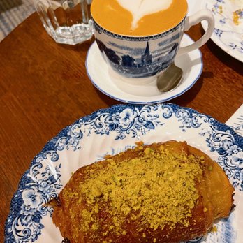 maman - cappuccino - Bakeries Near Me - Brooklyn, New York