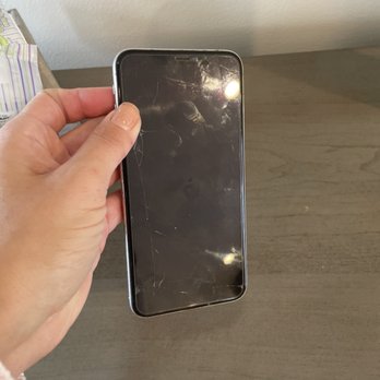 Street Talk - My black phone but they replaced the back with WHITE glass... - Mobile Phones Near Me - Lake Grove, New York Street Talk - My black phone but they replaced the back with WHITE glass... - Mobile Phones Near Me - Lake Grove, New York