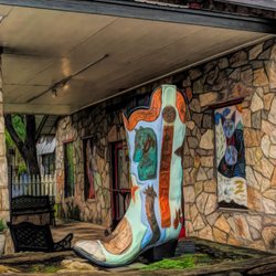 Art on 12 Gallery and Studios - Art on 12, A Destination Gallery, A Wimberley Boot Location