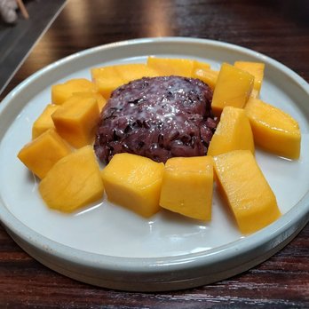 Kin Long Beach - Mango sticky rice - Thai Near Me - Long Beach, California