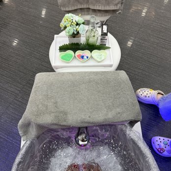 Expressions Nails - Green Tea Pedicure - Nail Salons Near Me - Henderson, Nevada