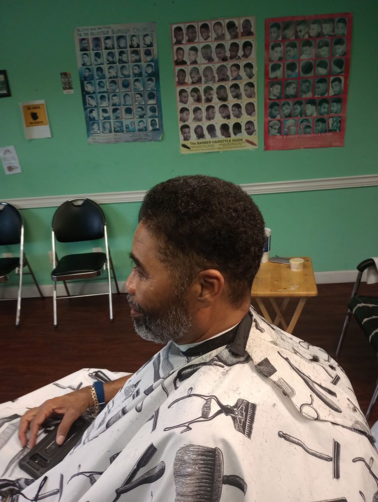 SHEAR PERFECTION BARBER SHOP 1004 Hickory Hill Ln, Hermitage