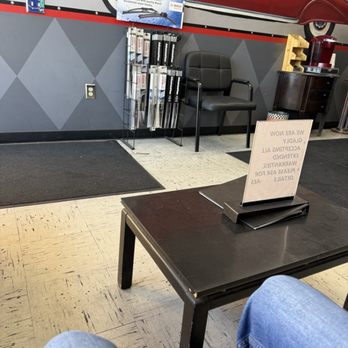 Advanced Emission Specialist - Guest waiting area - Auto Repair Near Me - Menifee, California