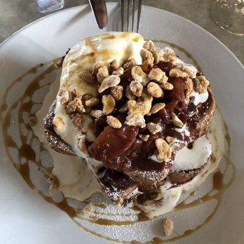 Public House Temecula - Chutes and Ladders Apple Cinnamon French toast - New American Near Me - Temecula, California