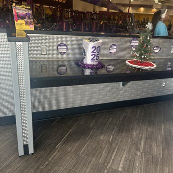 Planet Fitness - Festive , yay - Gyms Near Me - Miramar, Florida