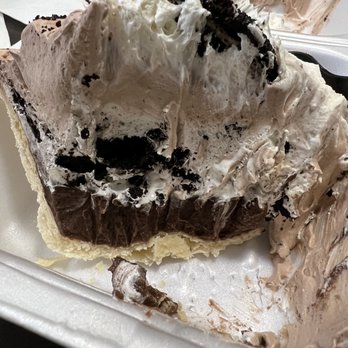 Pine Country Restaurant - Inside cookies n cream pie slice - Breakfast & Brunch Near Me - Williams, Arizona Pine Country Restaurant - Inside cookies n cream pie slice - Breakfast & Brunch Near Me - Williams, Arizona