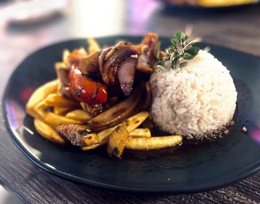 305 Peruvian Modern Cuisine by null