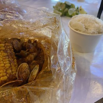The Mad Claw - Claims with Steamed Rice - Cajun/Creole Near Me - Rancho Cucamonga, California