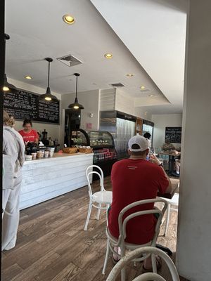 Tucker & Bevvy by null