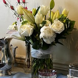 Toni's Flowers & Gifts