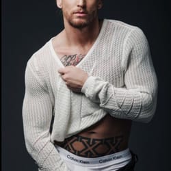 Vera Hogenson Photography - Calvin Klein inspired photo shoot. Modeling