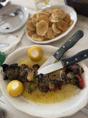 Telly's Taverna by null