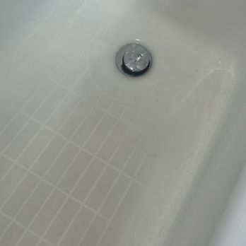 Hampton Inn Marathon - Florida Keys - Hair in the shower - Hotels Near Me - Marathon, Florida