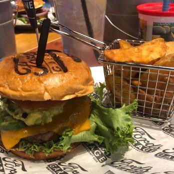 Ford's Garage Dearborn - Burgers Near Me - Dearborn, Michigan