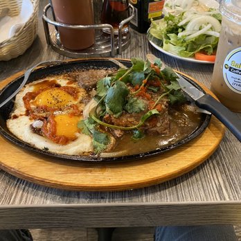 SaigonView - Sizzling steak, and coconut milk coffee - Vietnamese Near Me - Santa Ana, California
