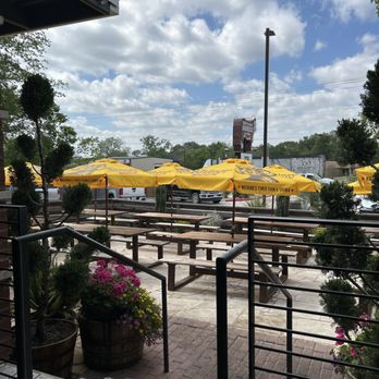Terry Black's Barbecue - Patio - Barbeque Near Me - Lockhart, Texas